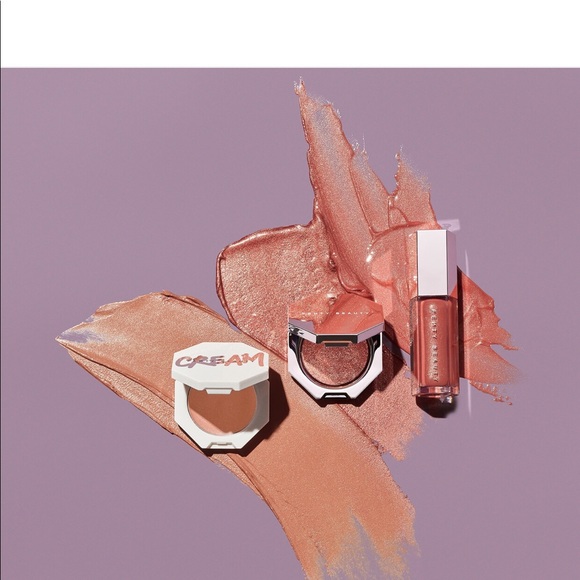 Last One - New Fenty Glow Trio Face Lip & Body Set - Picture 4 of 5